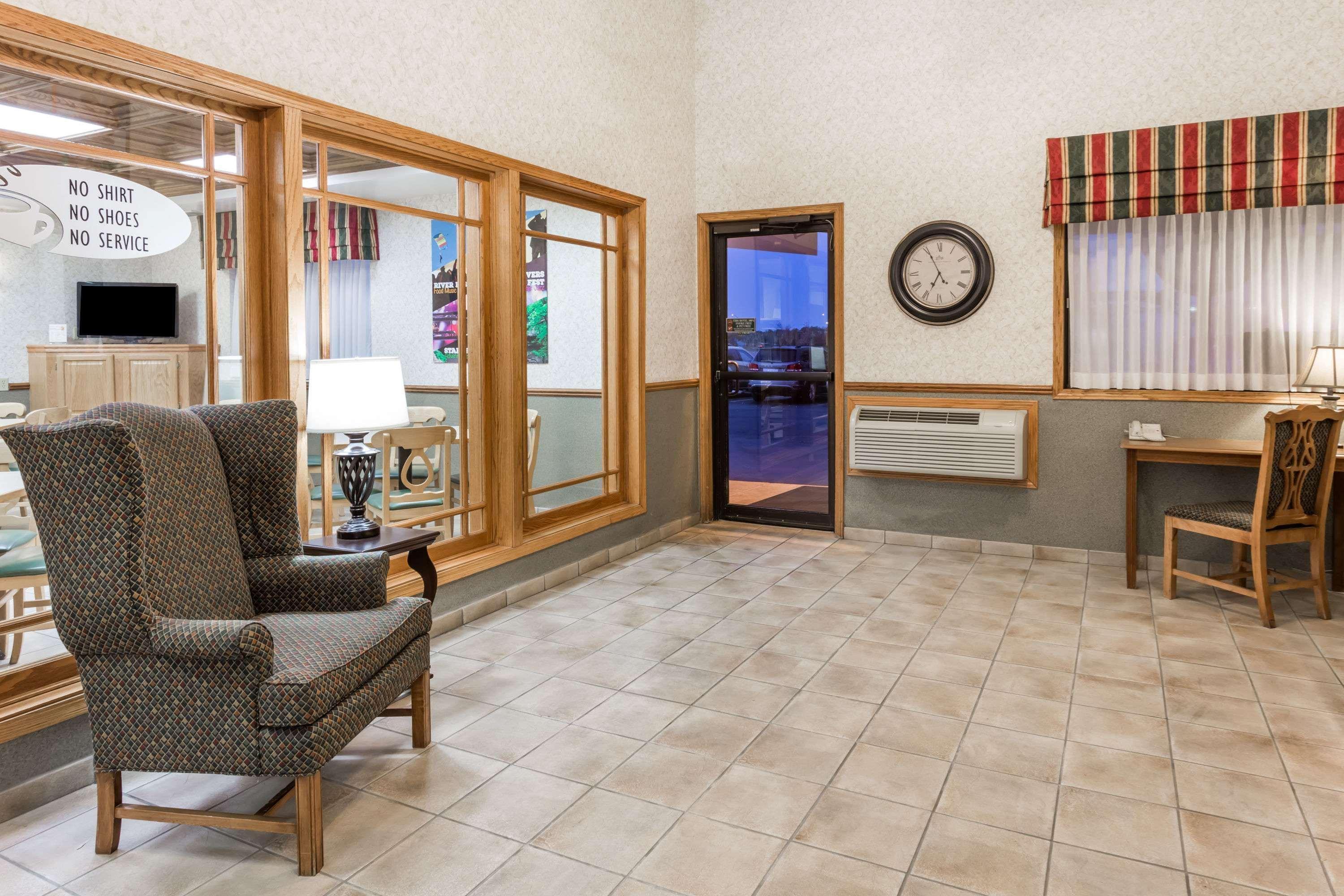 מלון Super 8 By Wyndham Ottawa Starved Rock מראה חיצוני תמונה