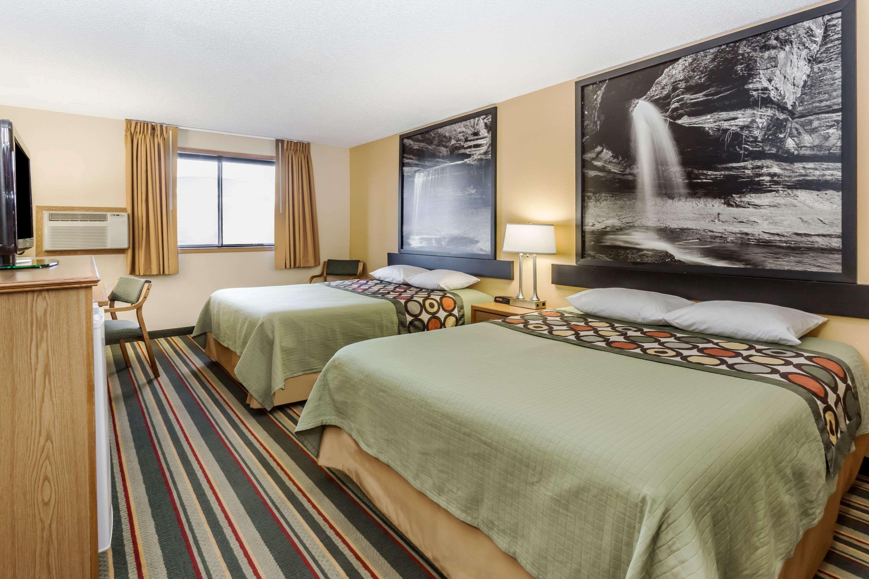 מלון Super 8 By Wyndham Ottawa Starved Rock מראה חיצוני תמונה
