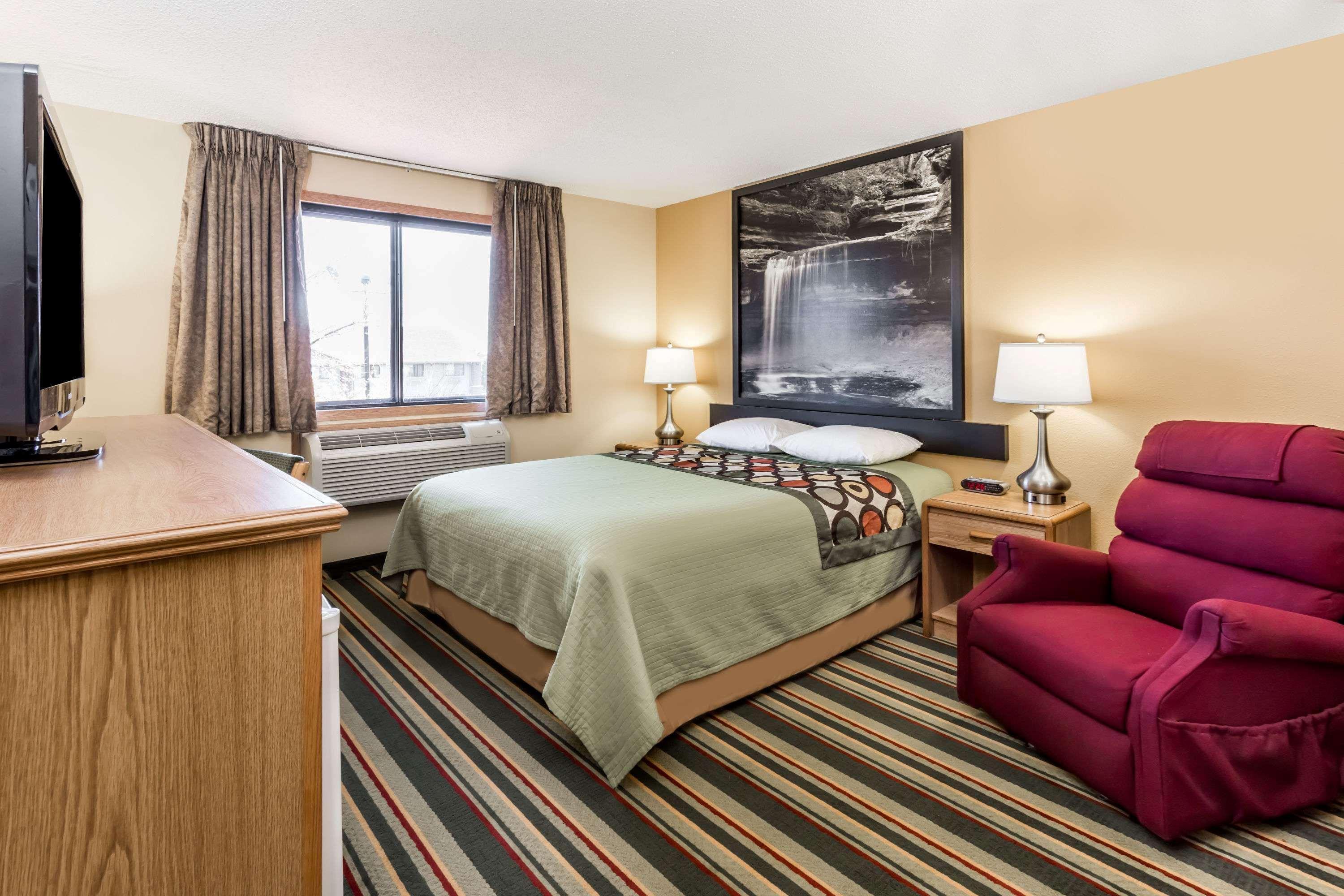 מלון Super 8 By Wyndham Ottawa Starved Rock מראה חיצוני תמונה